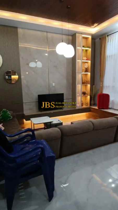 dijual villa komplek eiffel of