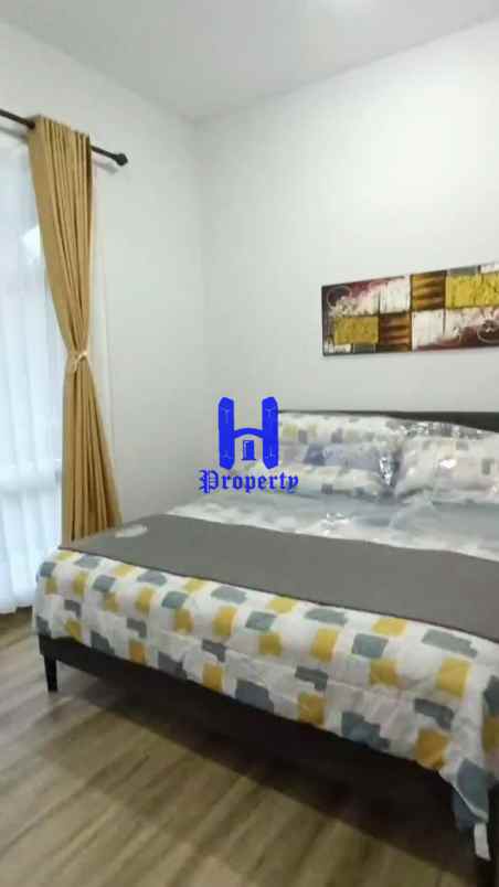 dijual villa komplek eiffel of