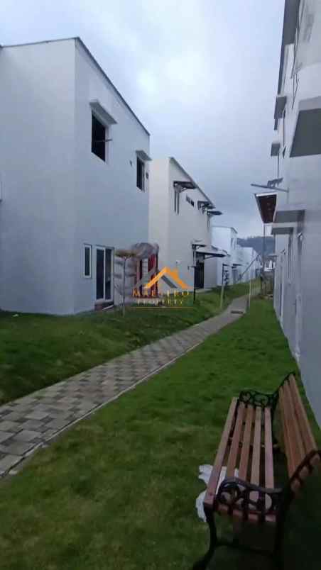 dijual villa komplek eiffel of brastagi