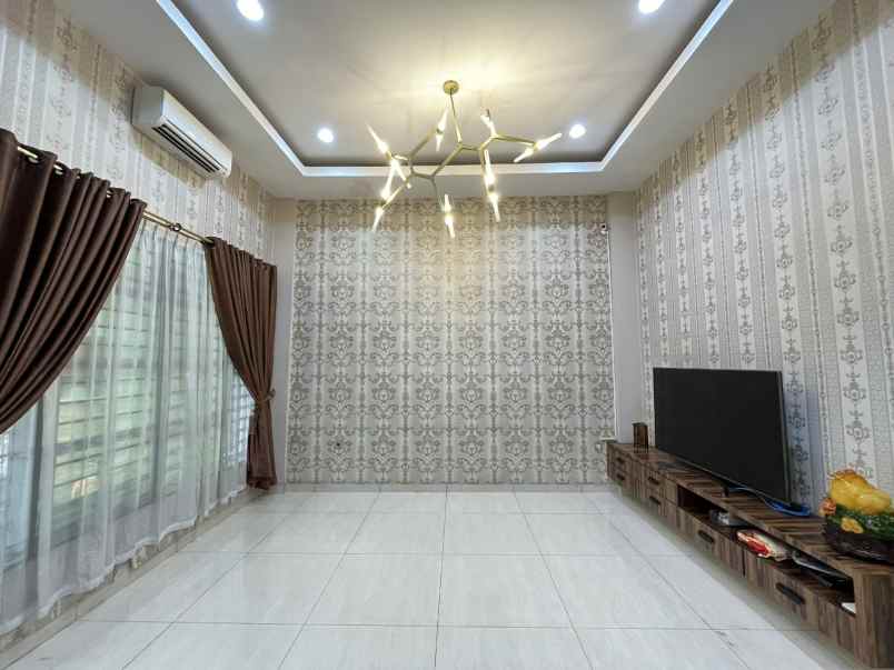dijual villa komplek grand cemara asri