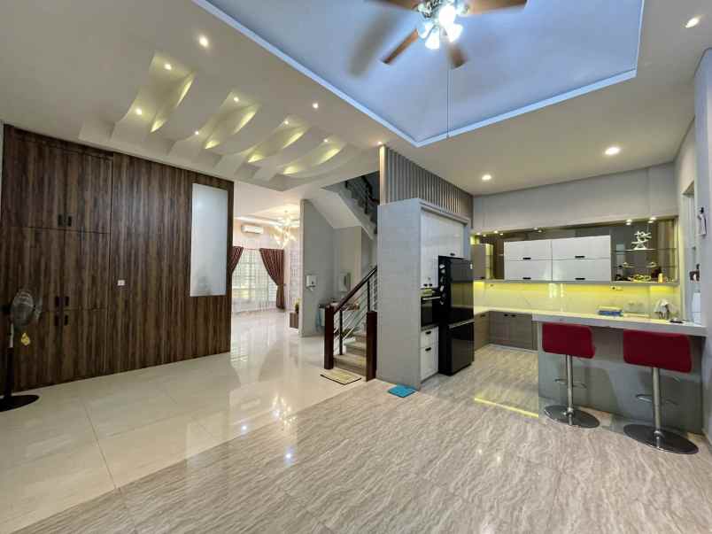 dijual villa komplek grand cemara asri