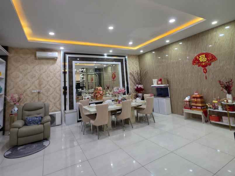 dijual villa mutiara palace full furmished