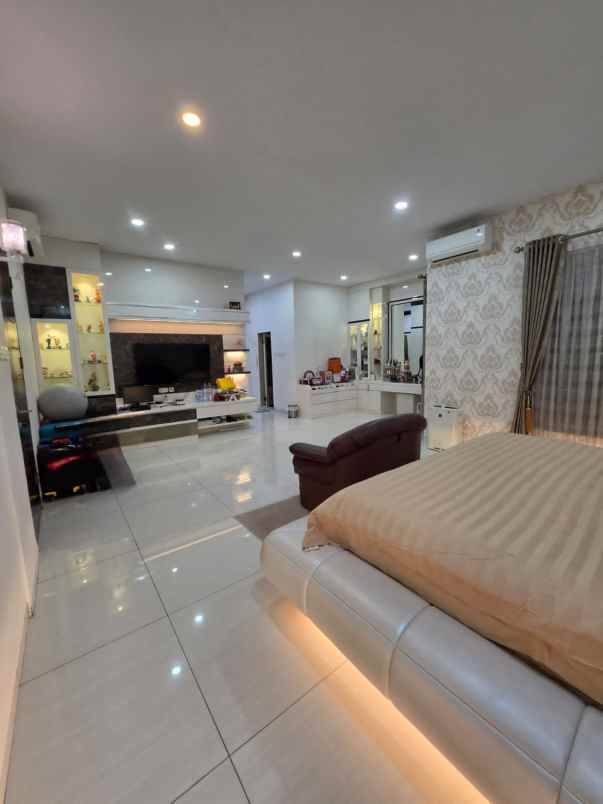 dijual villa mutiara palace full furmished