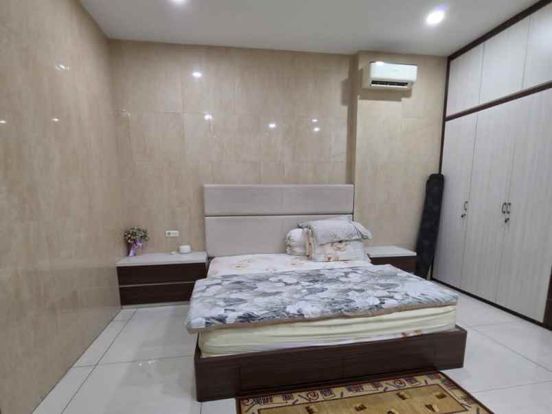dijual villa mutiara palace full furmished