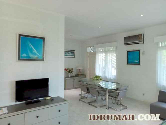 dijual villa pasauran