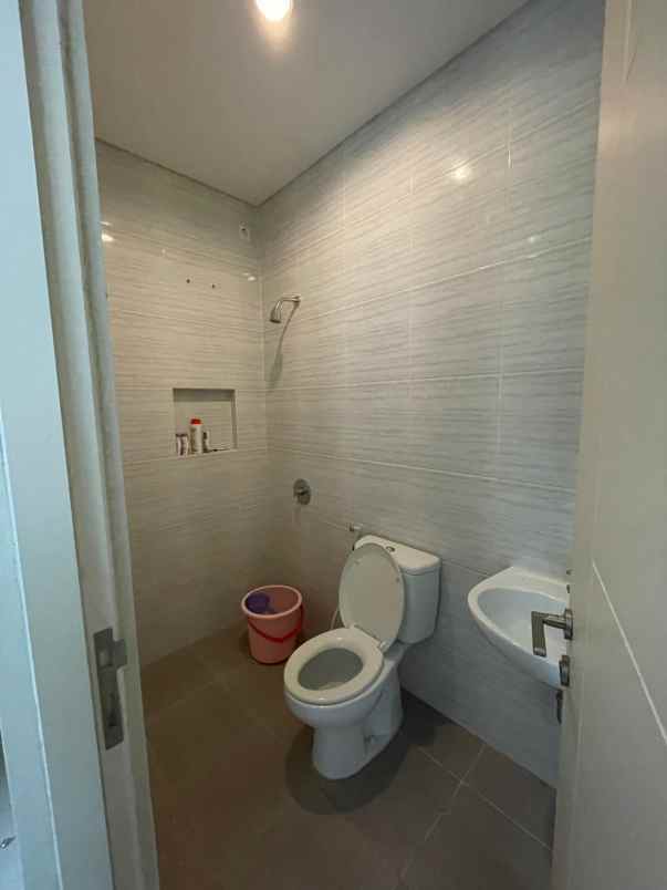 dijual villa taman dayu