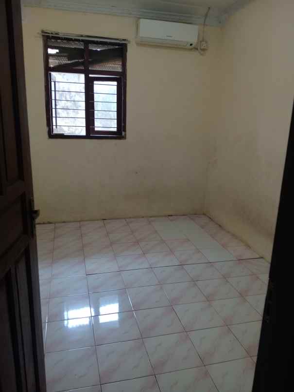 dikontrakan rumah diperum lokasi strategis