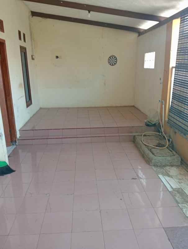 dikontrakan rumah diperum lokasi strategis