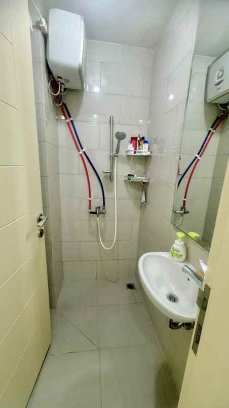 disewakan apartemen anderson