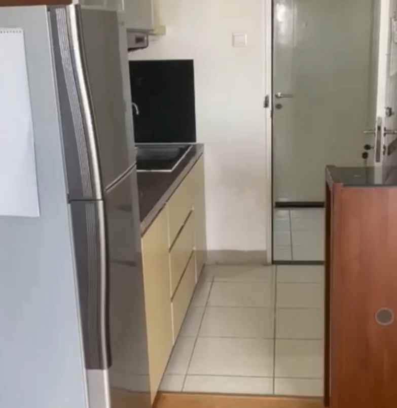disewakan apartemen barkeley lantai 18