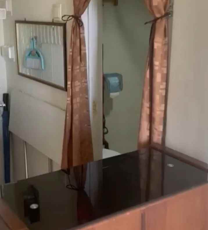 disewakan apartemen barkeley lantai 18