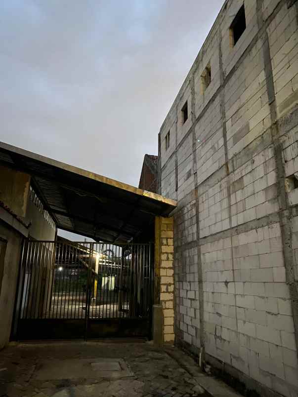 disewakan ruko gudang kantor kaliwaron