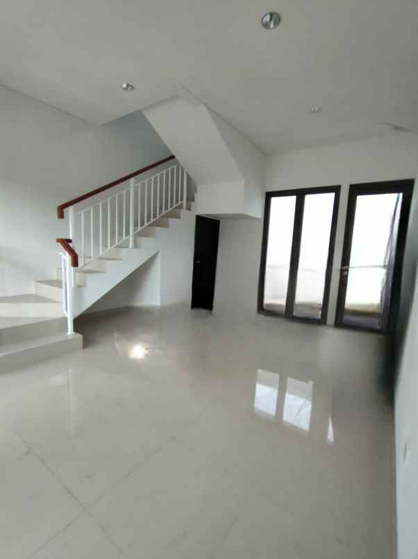 disewakan ruko gudang kantor ruko the savoy jgc