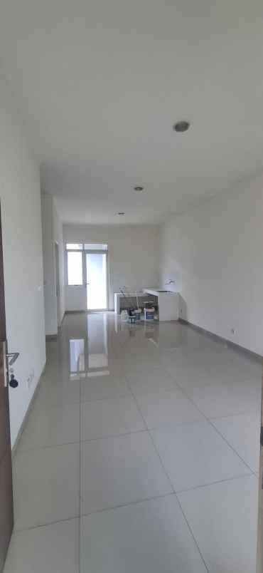 disewakan ruko gudang kantor suvarna sutera tangerang