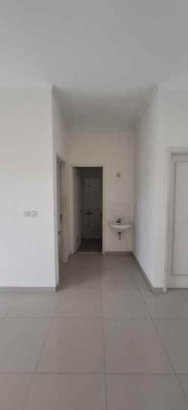 disewakan ruko gudang kantor suvarna sutera tangerang