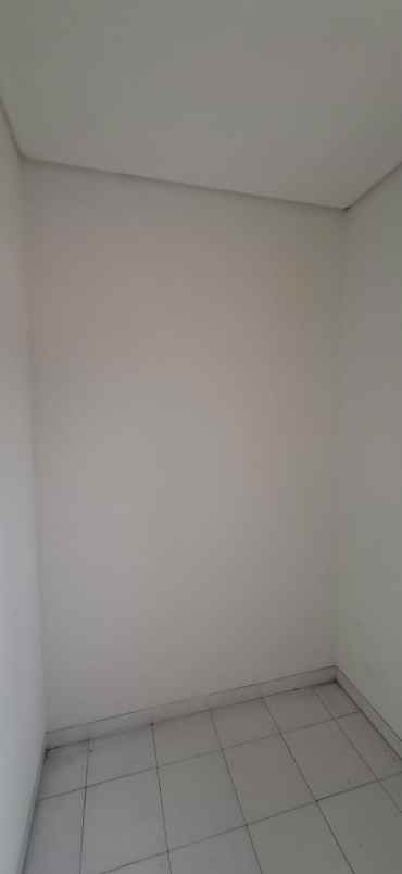 disewakan ruko gudang kantor suvarna sutera tangerang