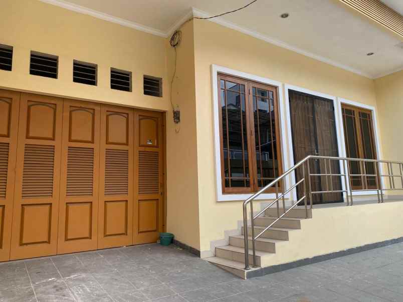 disewakan rumah cluster carina sayang