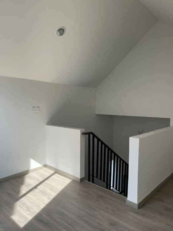 disewakan rumah cluster wisteria metland