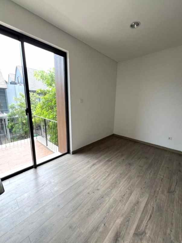 disewakan rumah cluster wisteria metland