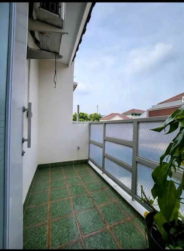 disewakan rumah dalam komplek kav dki jakarta timur