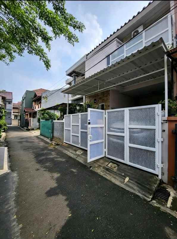 disewakan rumah dalam komplek kav dki jakarta timur