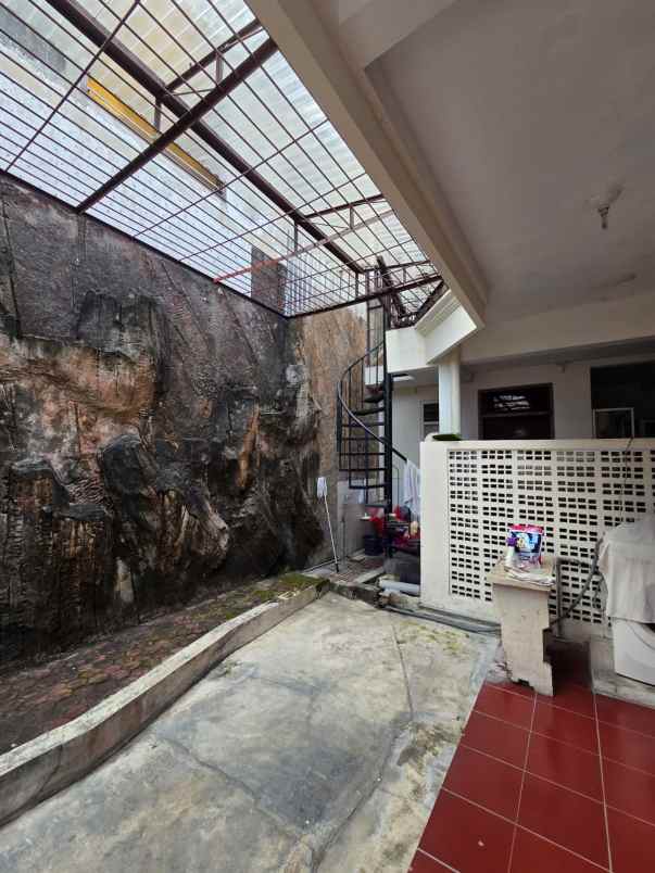 disewakan rumah darmo harapan