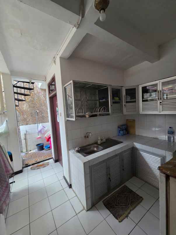 disewakan rumah darmo harapan