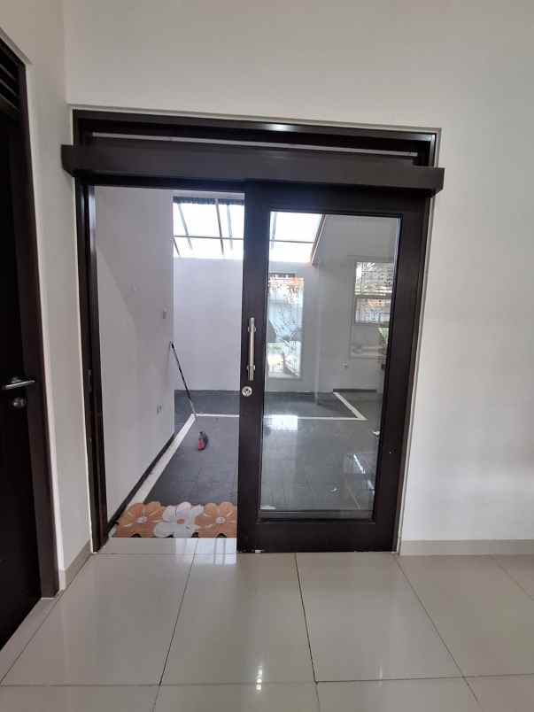 disewakan rumah komplek grand sharon