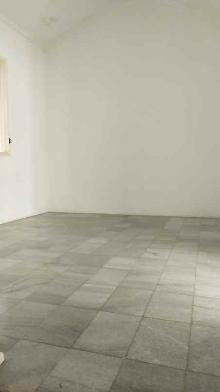 disewakan rumah lebak bulus