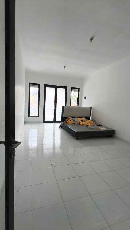 disewakan rumah perumahan legenda wisata