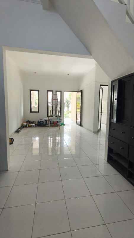 disewakan rumah perumahan legenda wisata