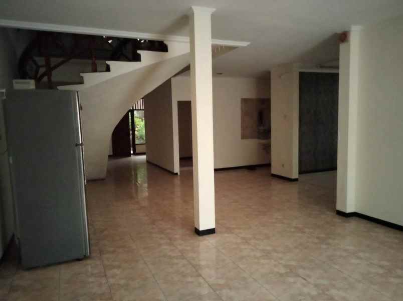 disewakan rumah rumah gayungsari