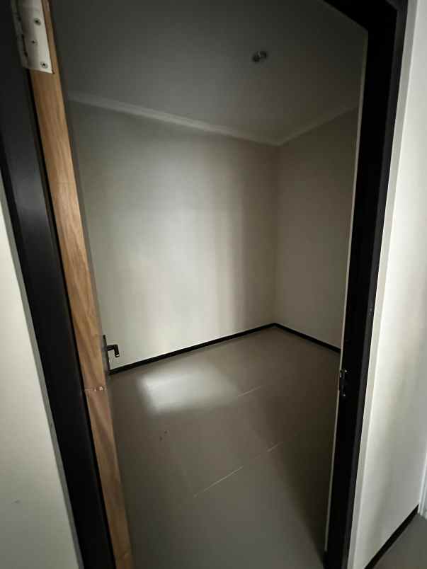 disewakan rumah wisma indah