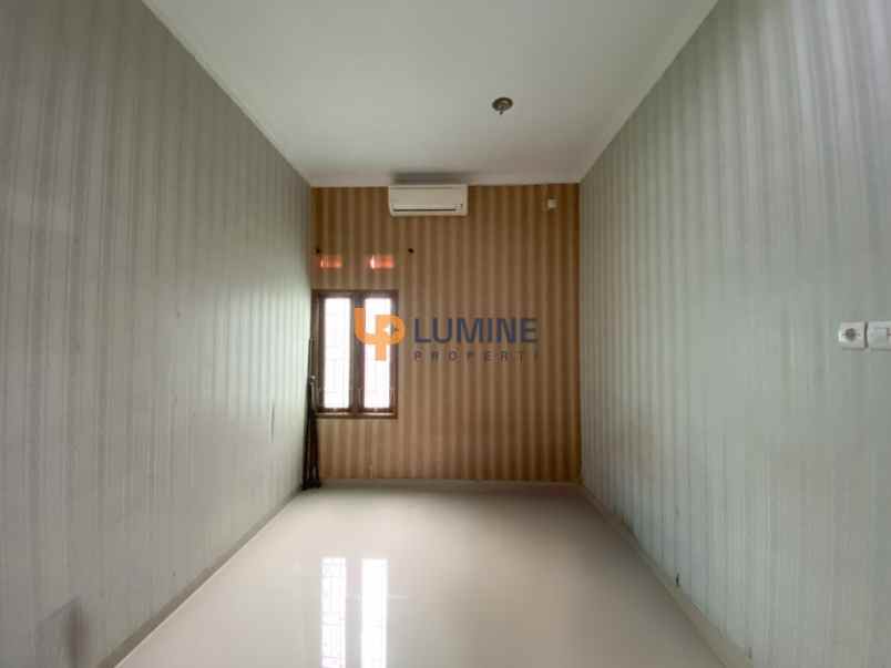 hunian modern asri nyaman dengan fasilitas lengkap