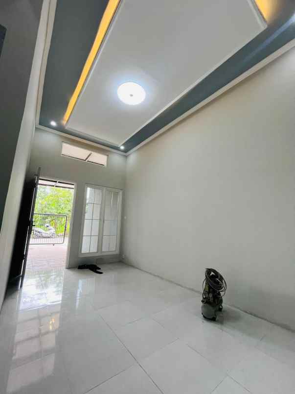 hunian super jumbo 6 x 21