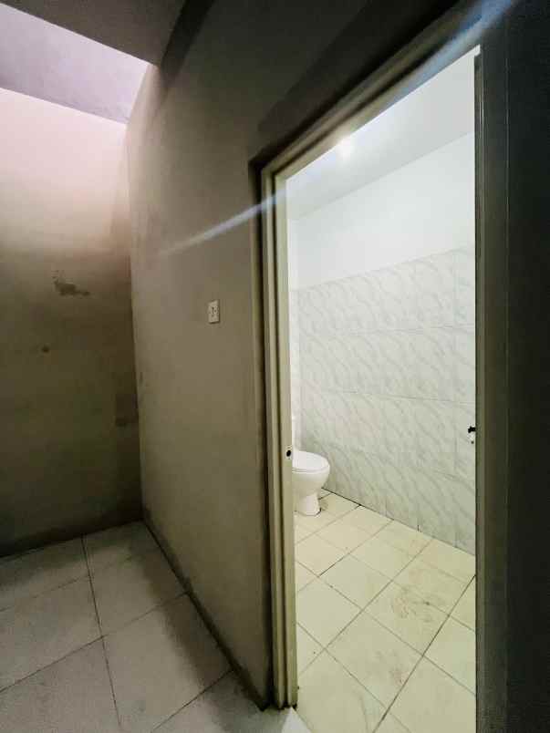 hunian super jumbo 6 x 21