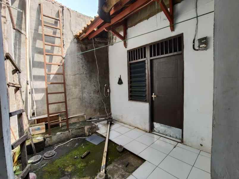 jual kontrakan 11 pintu di sukmajaya depok
