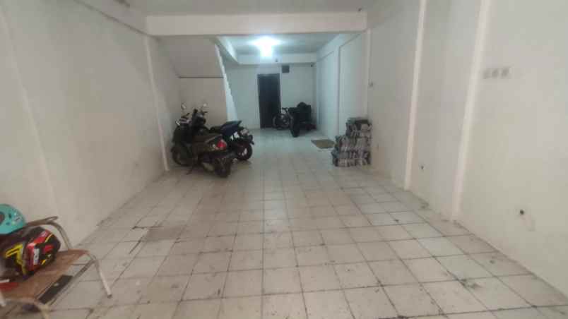 jual ruko komplek di jl prof dr latumeten jelambar