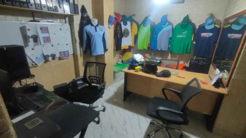 jual ruko komplek di jl prof dr latumeten jelambar