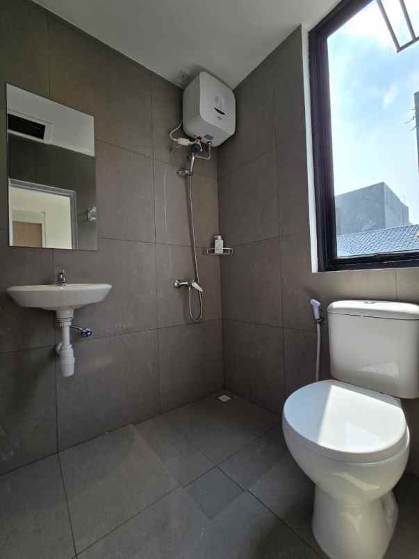 jual rumah kost 77 pintu 24 milyar full terisi