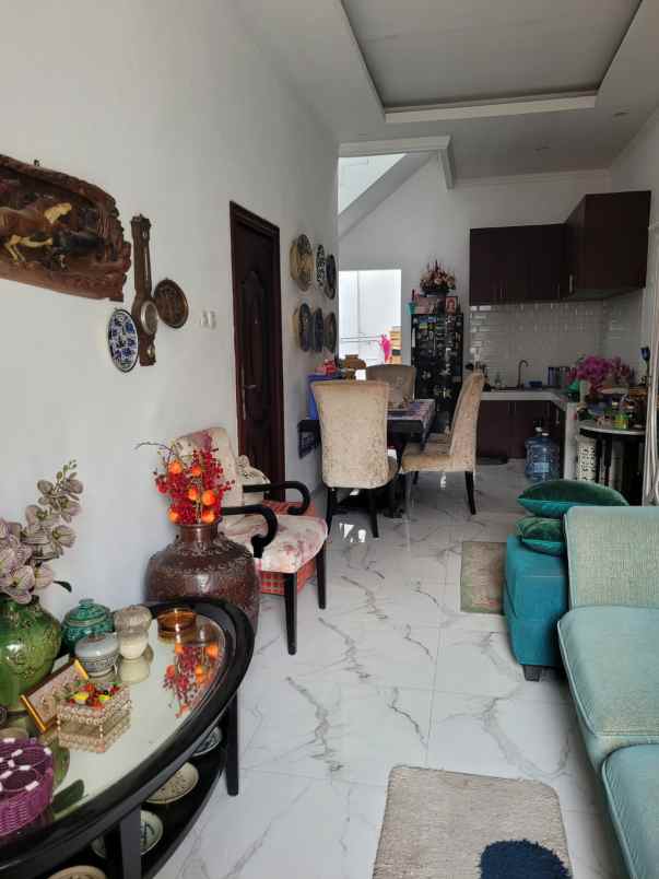 jual rumah siap huni raffles hills cibubur