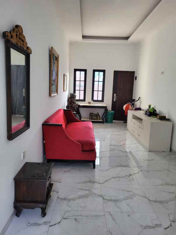 jual rumah siap huni raffles hills cibubur