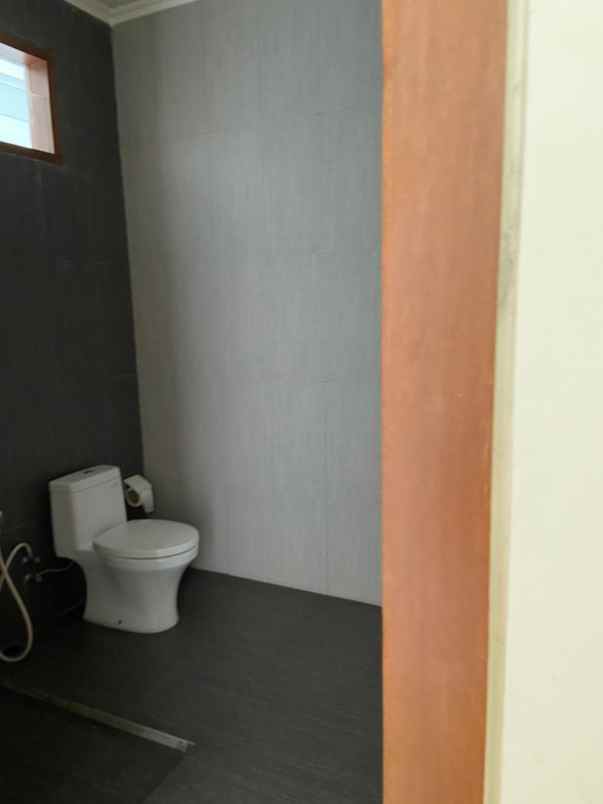 jual rumah taman kedoya baru jak bar