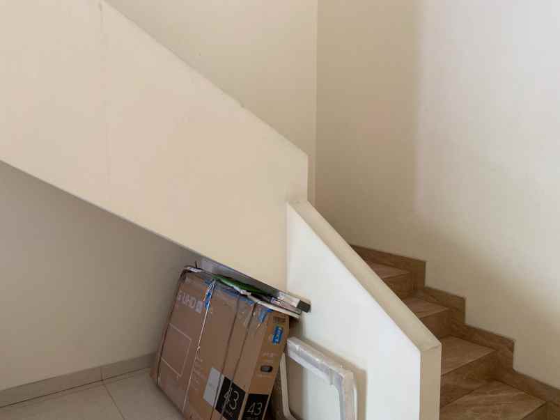 jual rumah taman kedoya baru jak bar