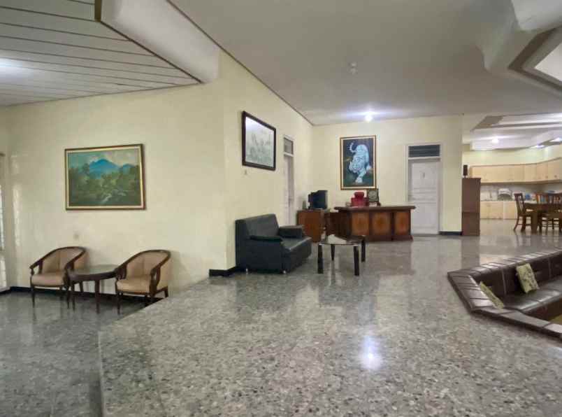 jual villa pandaan strategis di kab pasuruan siap huni