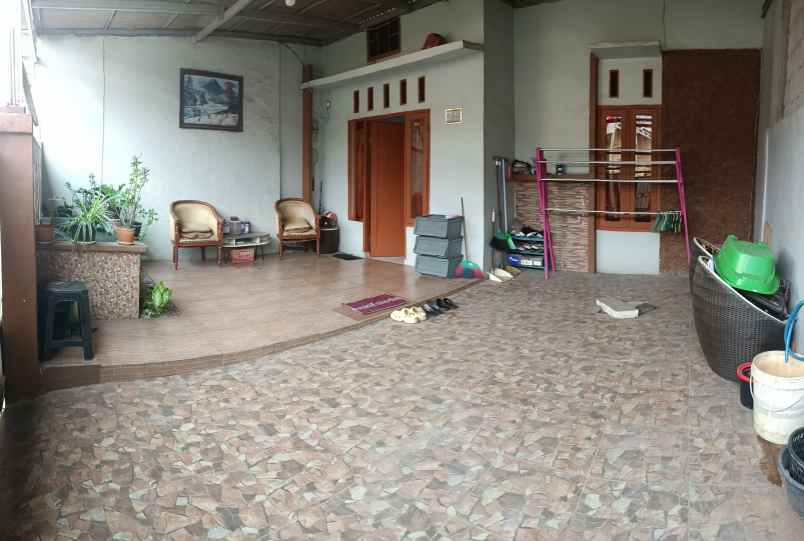 over kredit perumahan bebas banjir tangerang