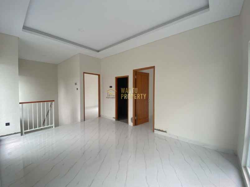 perumahan 2 lantai one gate di ngaglik dekat uii