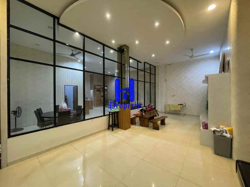 ruko gandeng siap huni di jalan t amir hamzah medan