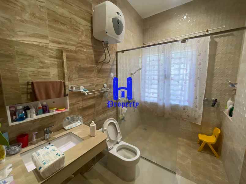 ruko gandeng siap huni di jalan t amir hamzah medan