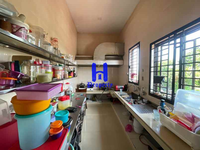 ruko gandeng siap huni di jalan t amir hamzah medan